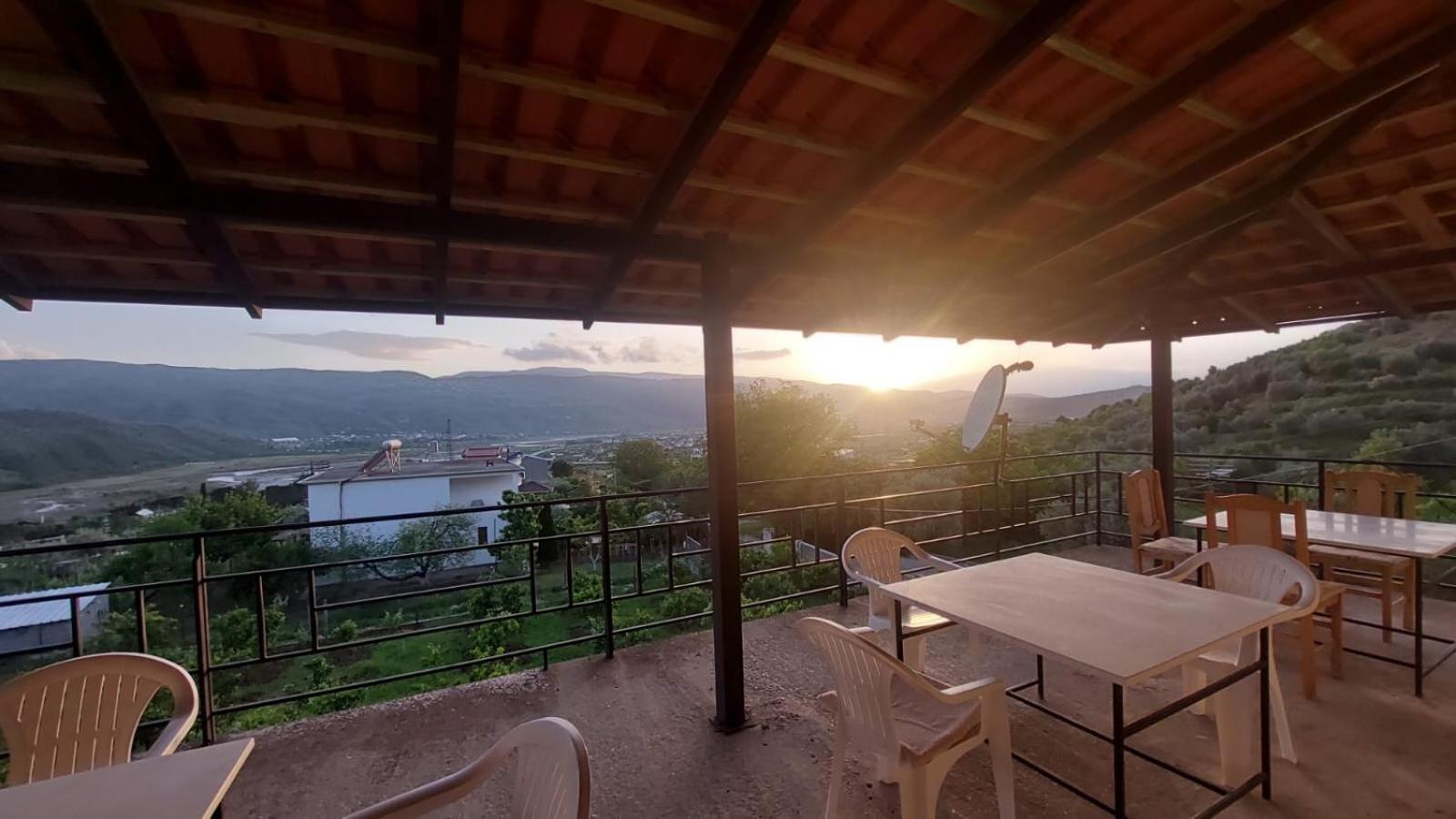 Guest House Xhaferaj Berat Bagian luar foto